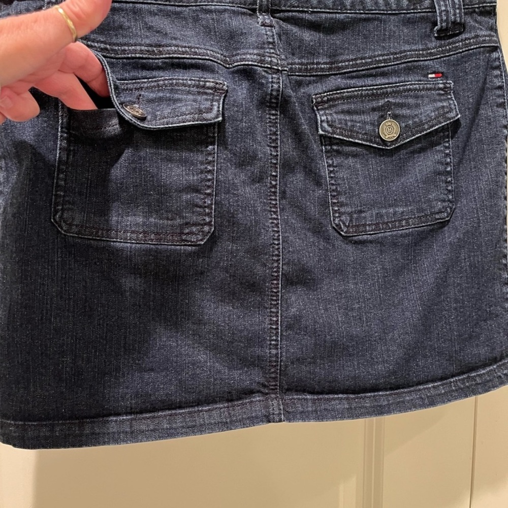 Tommy Hilfiger Dark Wash Denim Mini Skirt w/ Pockets! - Picture 4 of 5